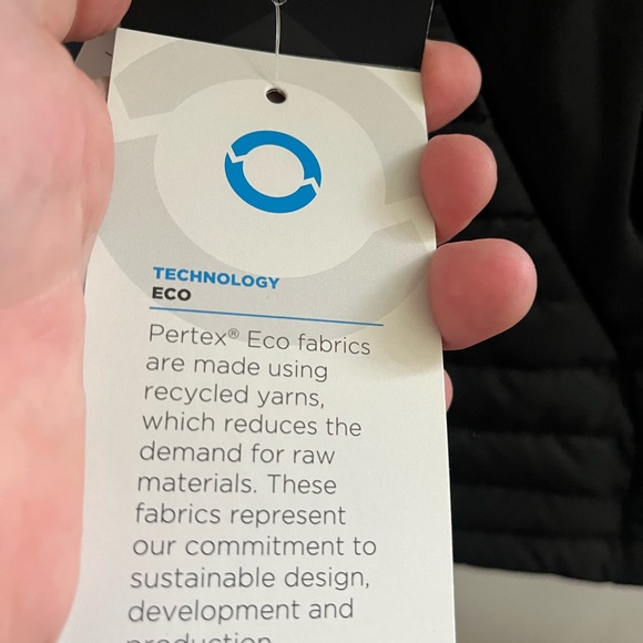 Eddie Bauer Women's Dark Quilted Vest - Picture 7 of 8